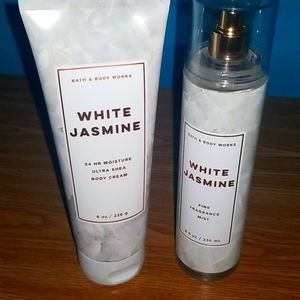 🥰👐white jasmine lotion & spray 💕